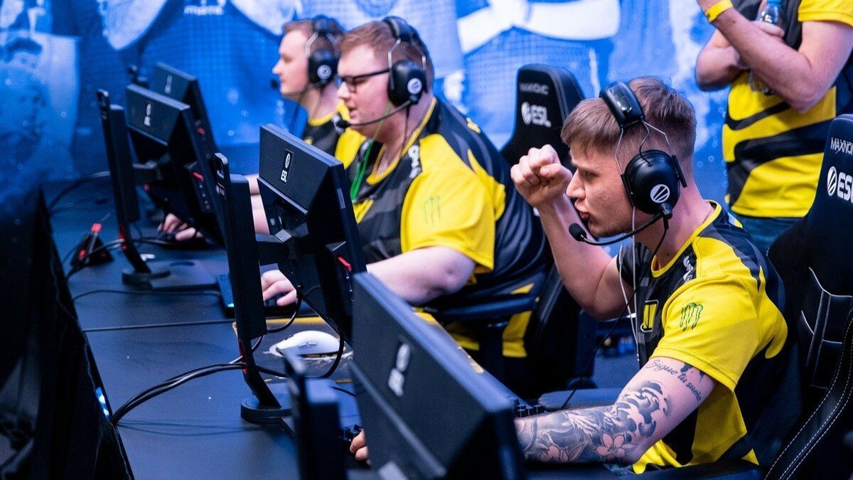 NAVI одержала победу на первом LANтурнире  команда выиграла на IEM Cologne