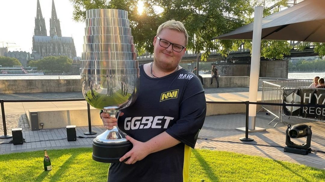 NAVI второй раз за день обошла в рейтинге Gambit Esports  в  этот раз на HLTV