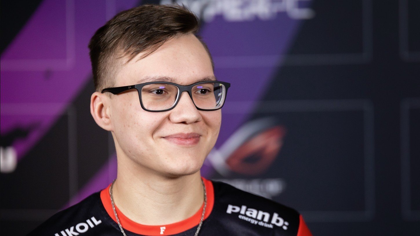 У игрока forZe по CSGO отключился монитор в начале раунда но его выручил тиммейт сделавший эйс