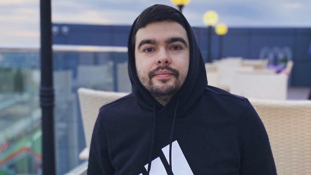 Stray228   первый стример Dota 2 набравший миллион подписчиков на Twitch