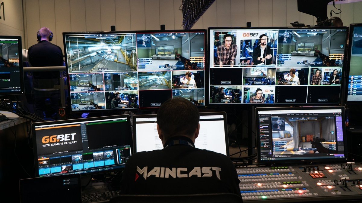 Dosia полагает что между Maincast и WePlay идет жесткая война
