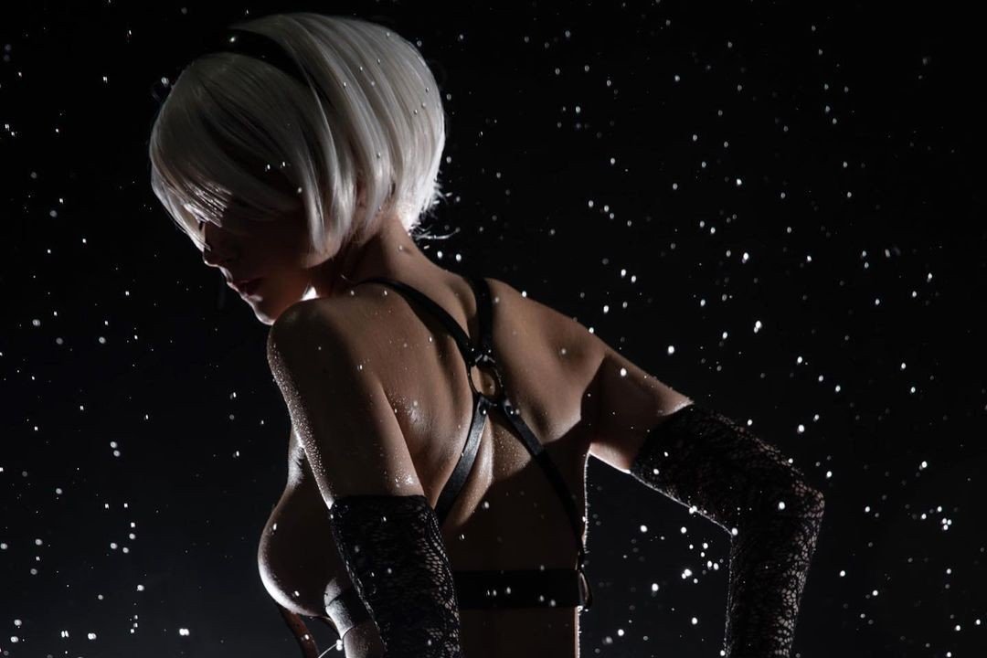 Можно снять лифчик и трусики  эротическая фигурка 2B из Nier Automata сведет с ума