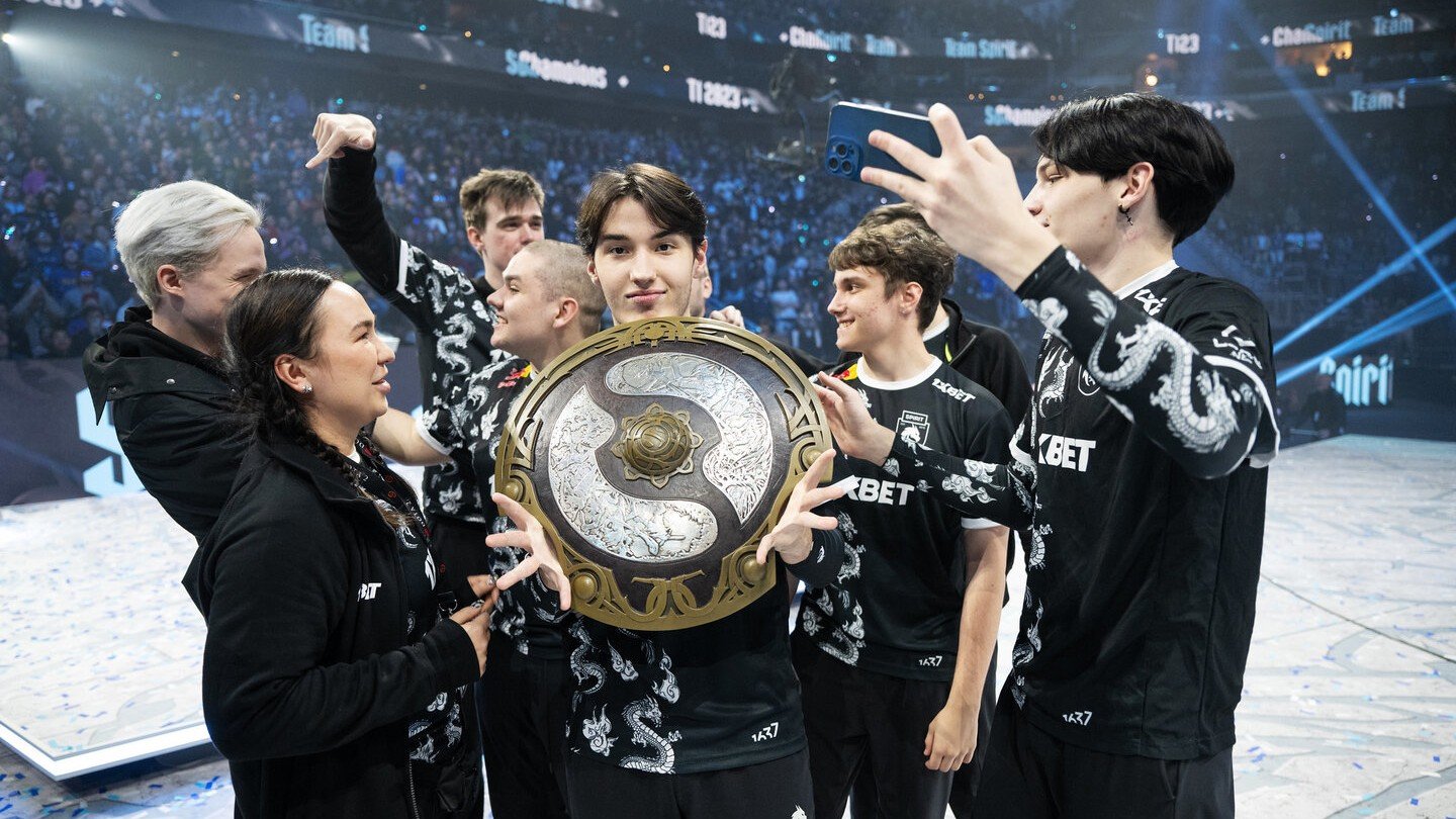 У Team Spirit появились проблемы со здоровьем после победы на TI12 по Dota 2