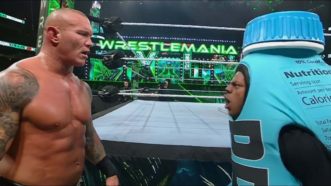 IShowSpeed ударили головой об стол на Wrestlemania 40  стример помог Логану Полу