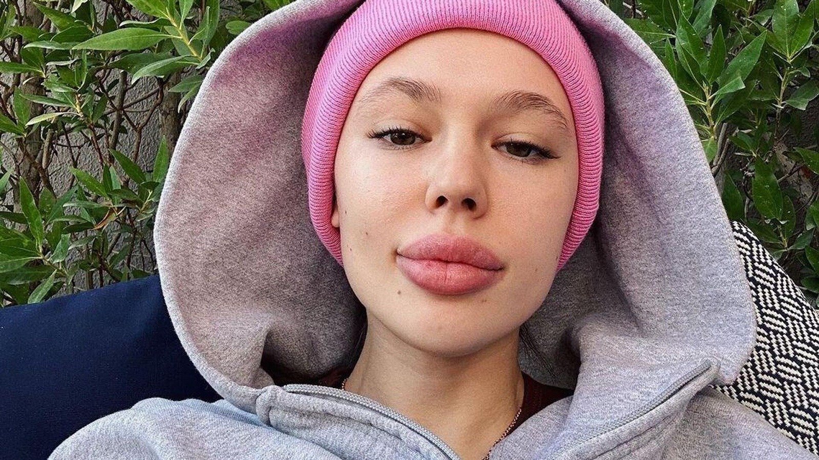 Это что за памперс сзади  фигуру Инстасамки раскритиковали в Сети
