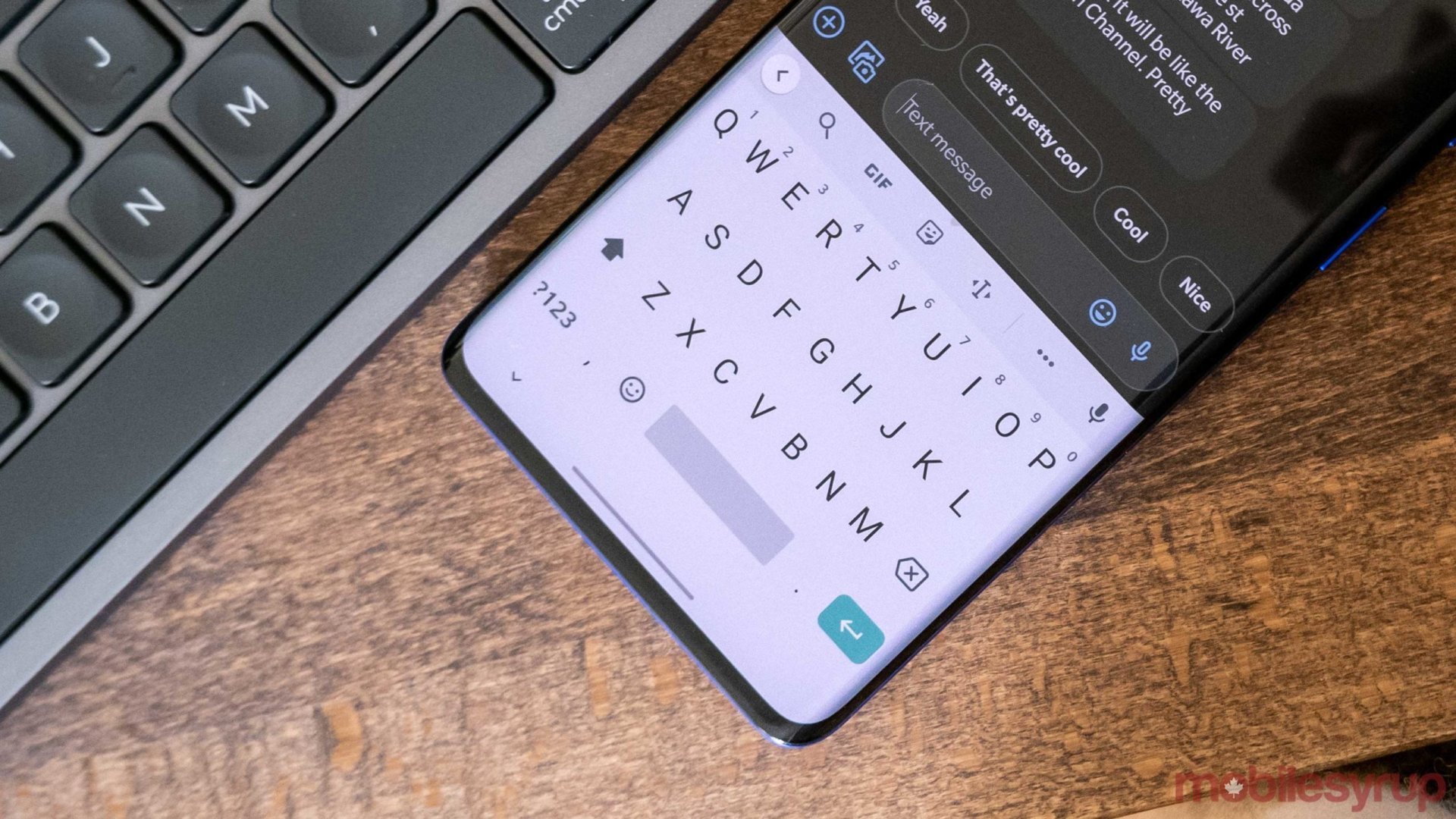 Как установить и настроить клавиатуру GBoard на смартфон