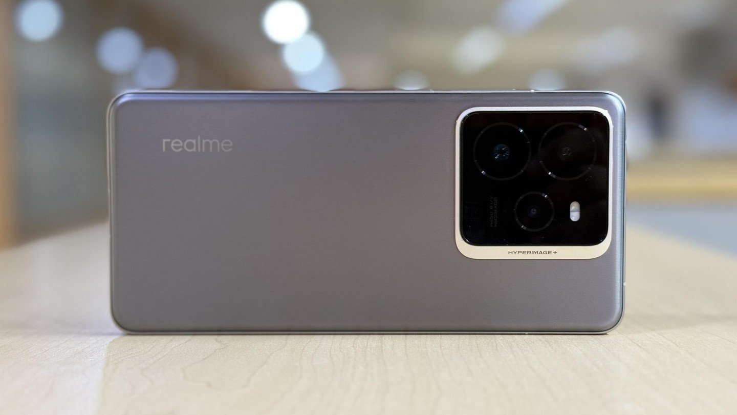 Источник изображения: Business Standart / Realme GT 7 Pro