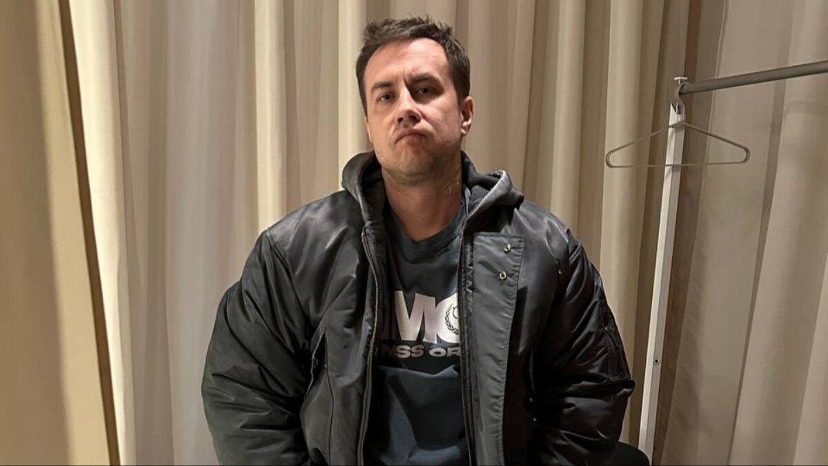 Дмитрий Ликс утопил новую машину Стример с трудом выбрался из салона