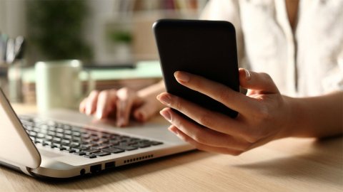 Как выводить экран телефона на компьютер и ноутбук - все способы - CQ