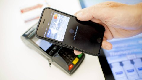 В России придумали аналог Apple Pay новая технология работает на Bluetooth