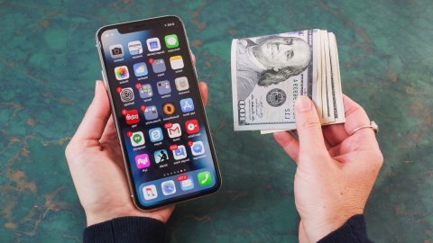 Apple выплатит владельцам старых iPhone огромную компенсацию