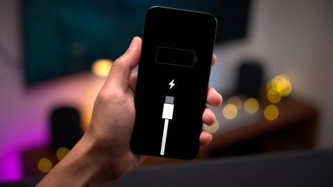 Как правильно зарядить iPhone