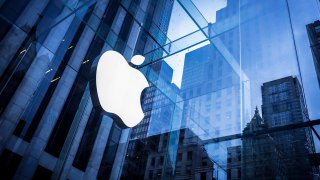В компании работают одни сексисты на Apple подали в суд